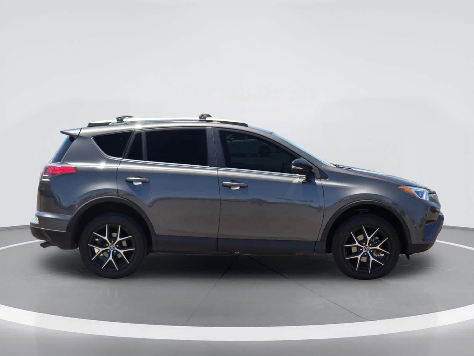 Toyota RAV4 SE 2018