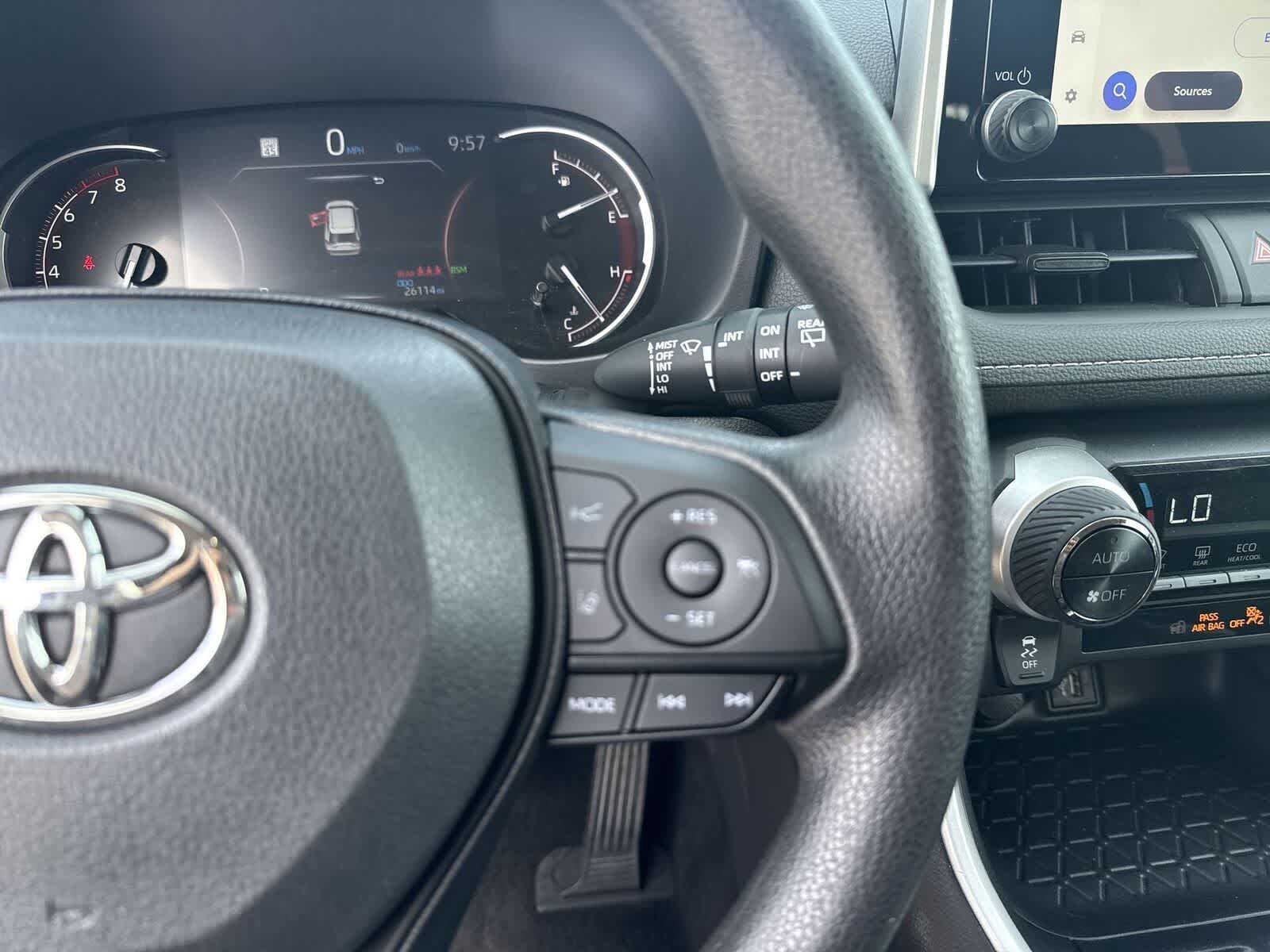 2025 Toyota RAV4 XLE