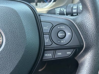 Toyota RAV4 Hybrid XLE 2024