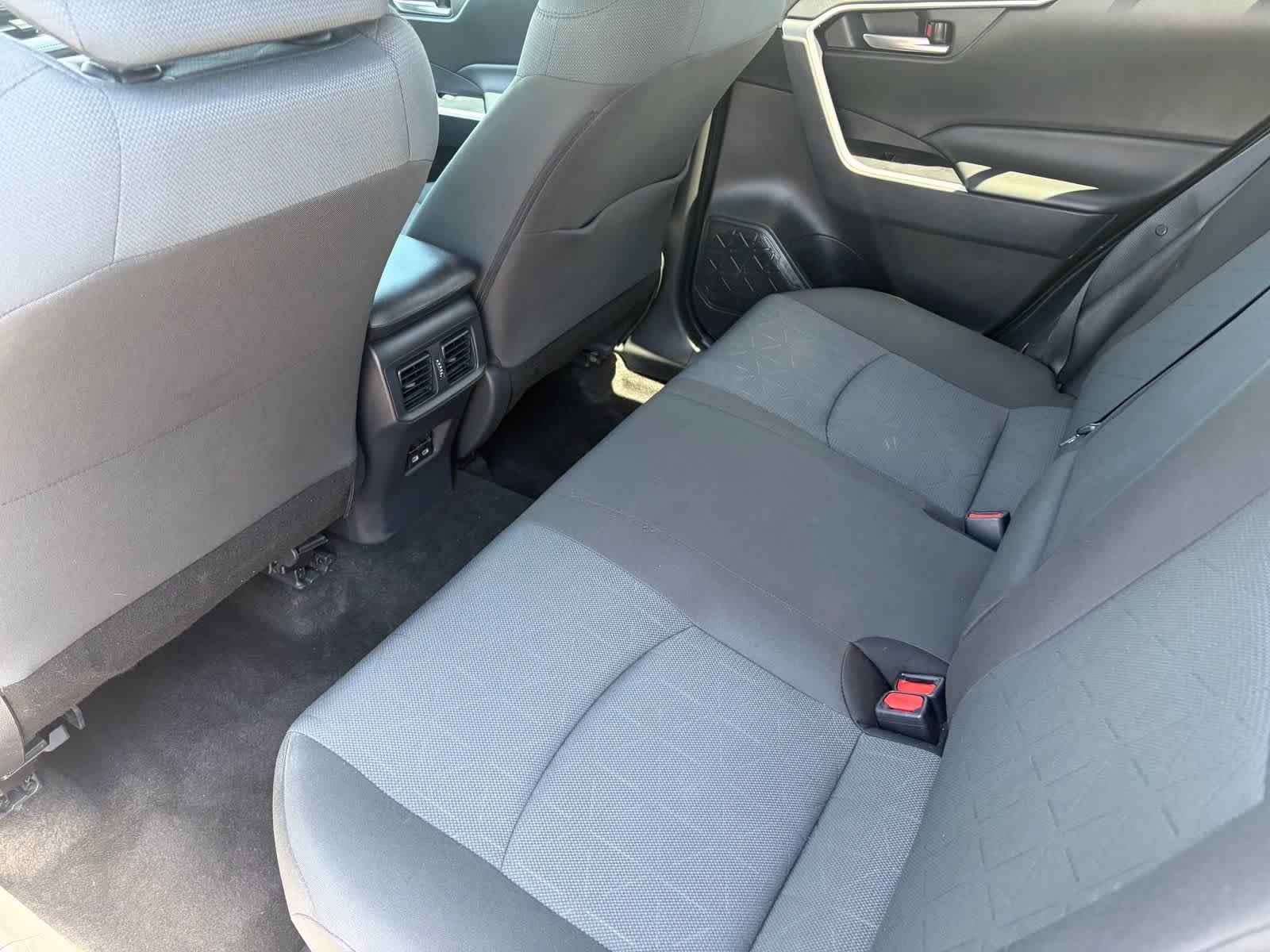 Toyota RAV4 Hybrid XLE 2024