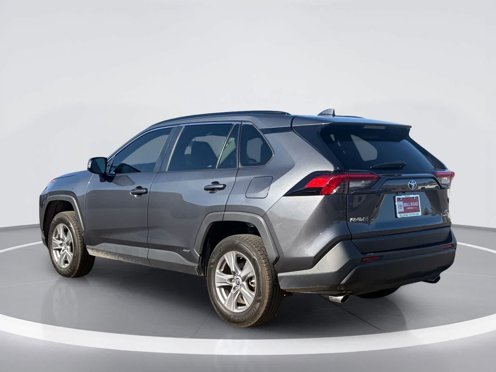 Toyota RAV4 Hybrid XLE 2024