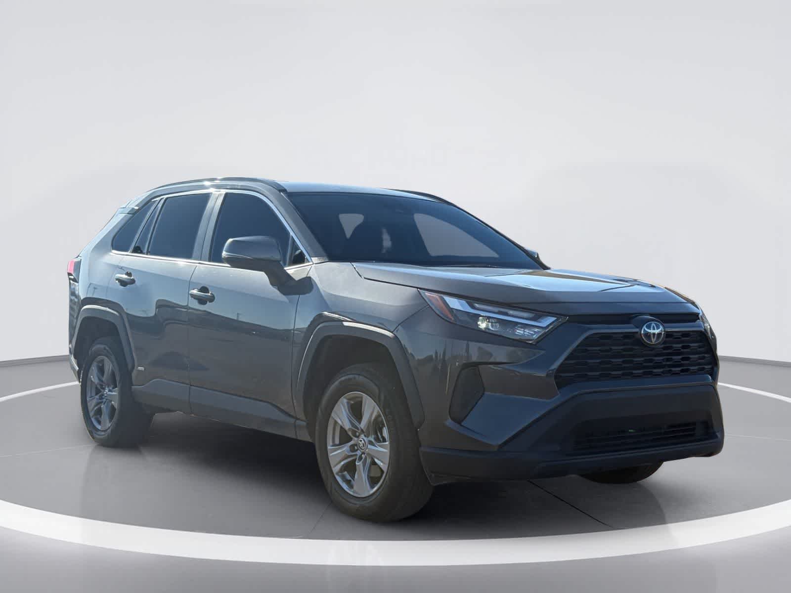 Toyota RAV4 Hybrid XLE 2024