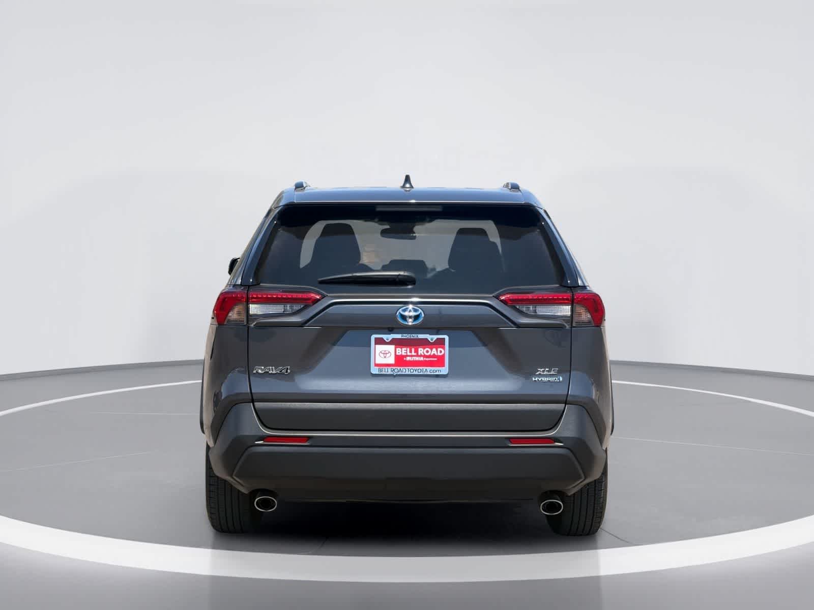 Toyota RAV4 Hybrid XLE 2024