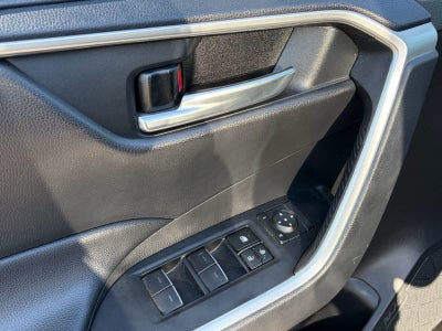 Toyota RAV4 Hybrid XLE 2024