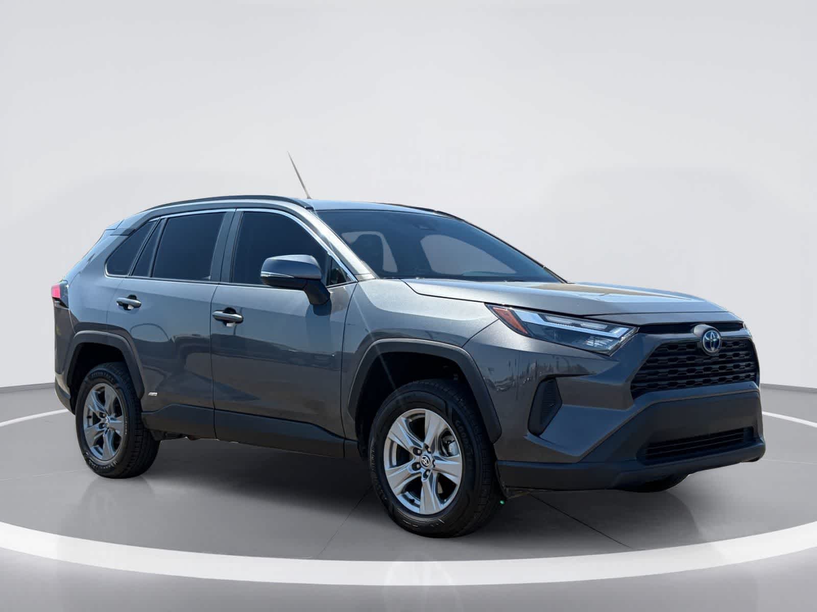 Toyota RAV4 Hybrid XLE 2024