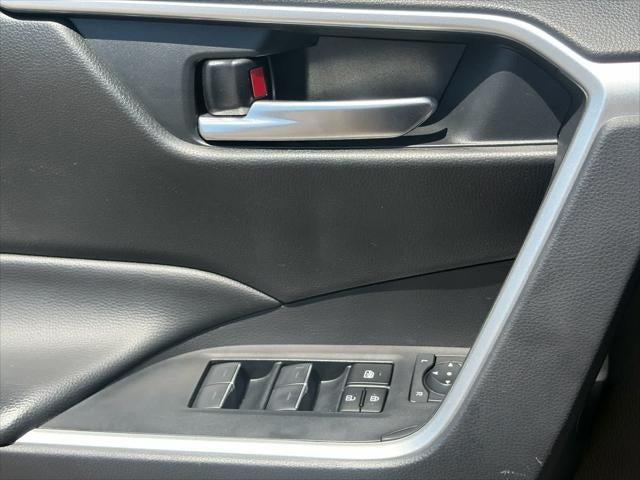 Toyota RAV4 Hybrid XLE 2024