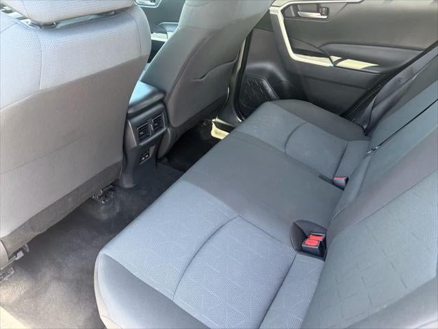 Toyota RAV4 Hybrid XLE 2024