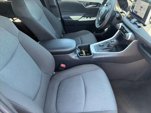 Toyota RAV4 Hybrid XLE 2024