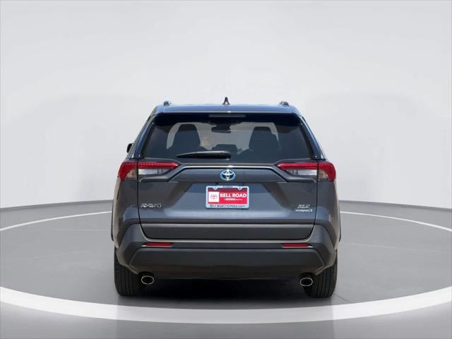 Toyota RAV4 Hybrid XLE 2024
