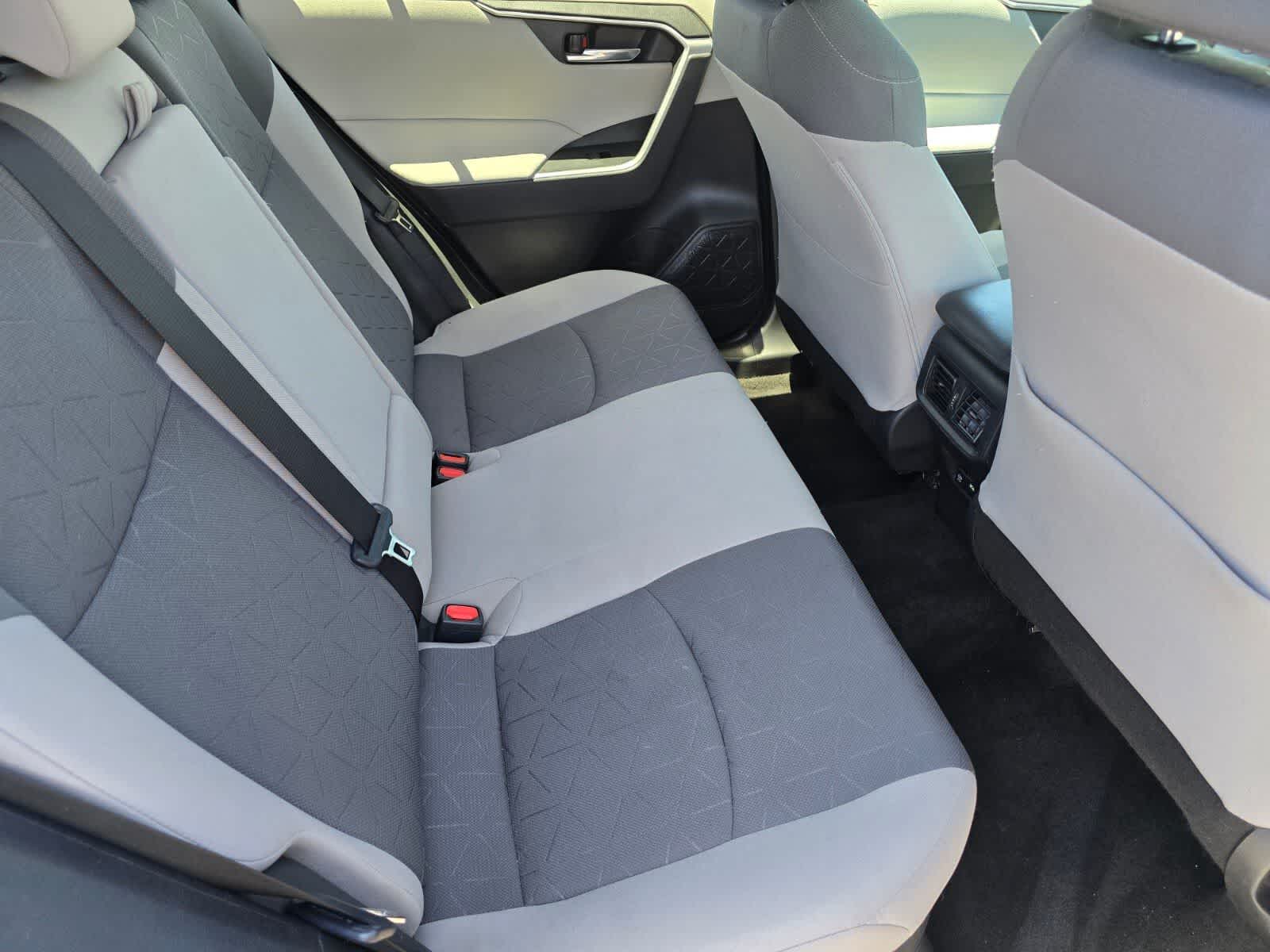 Toyota RAV4 Hybrid XLE 2021
