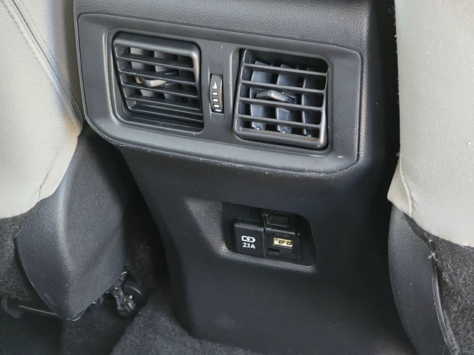 Toyota RAV4 Hybrid XLE 2021