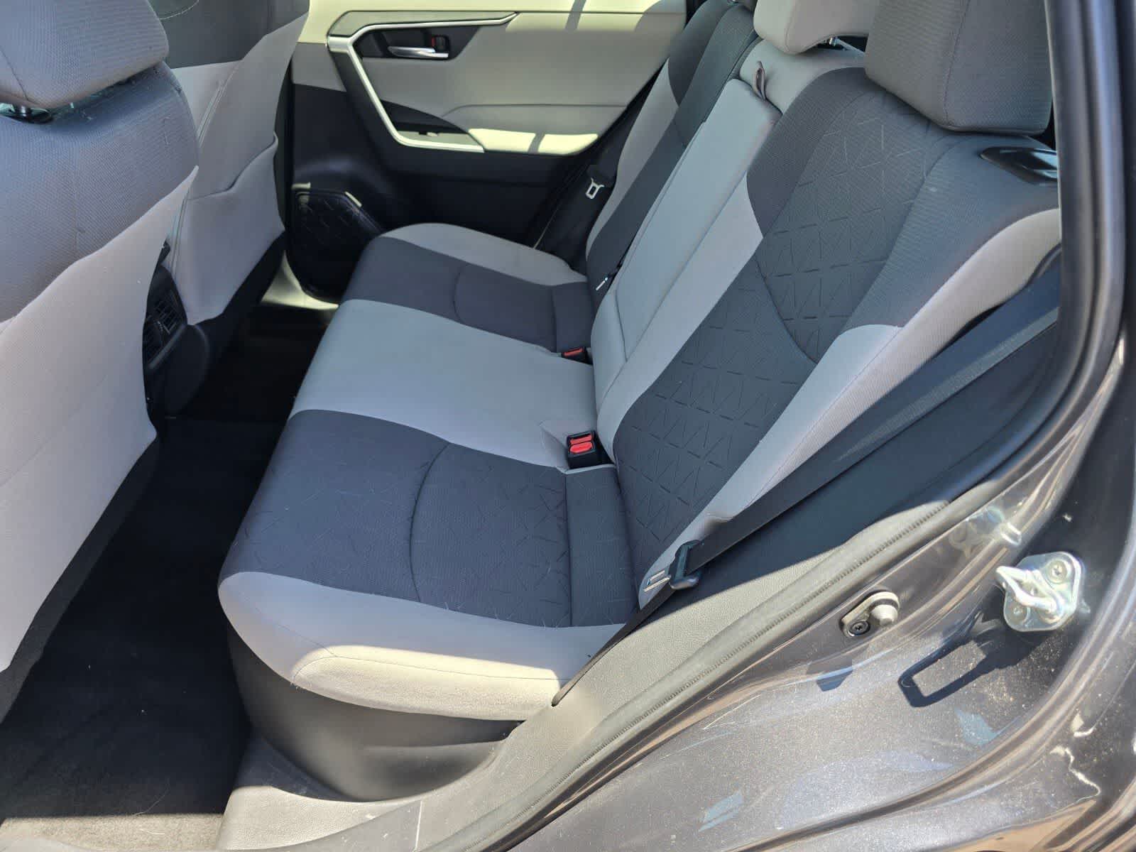 Toyota RAV4 Hybrid XLE 2021