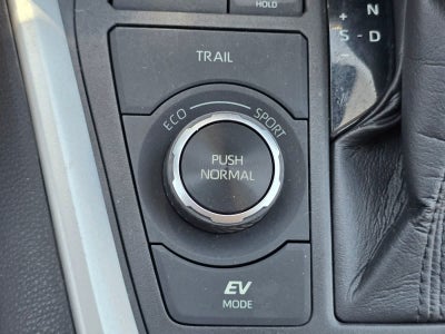 Toyota RAV4 Hybrid XLE 2021