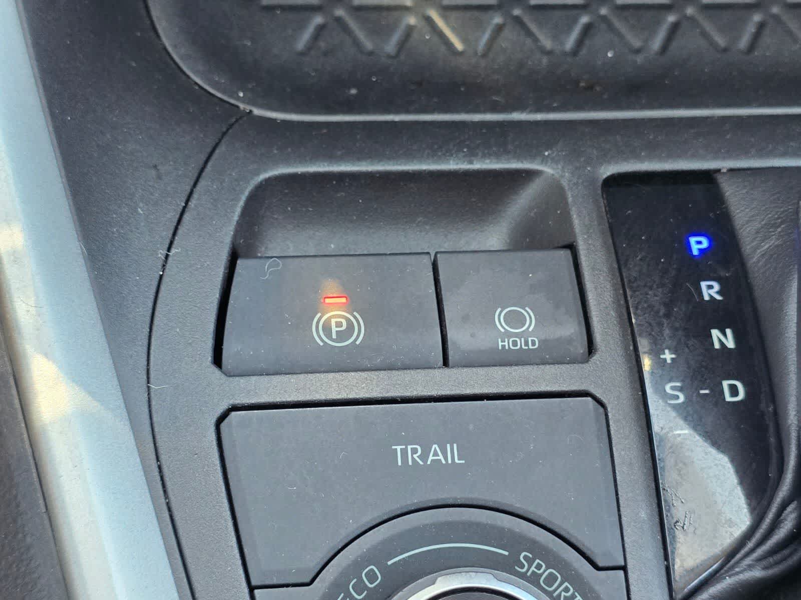 Toyota RAV4 Hybrid XLE 2021
