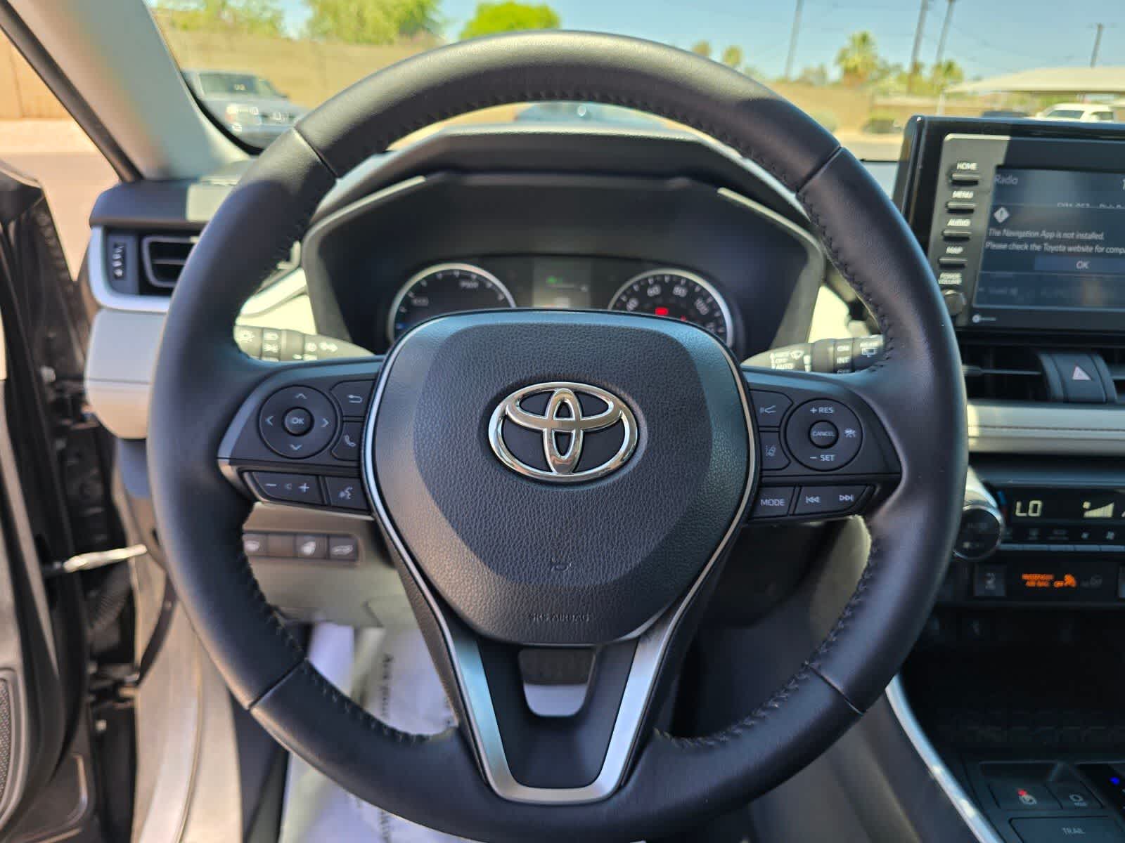 Toyota RAV4 Hybrid XLE 2021
