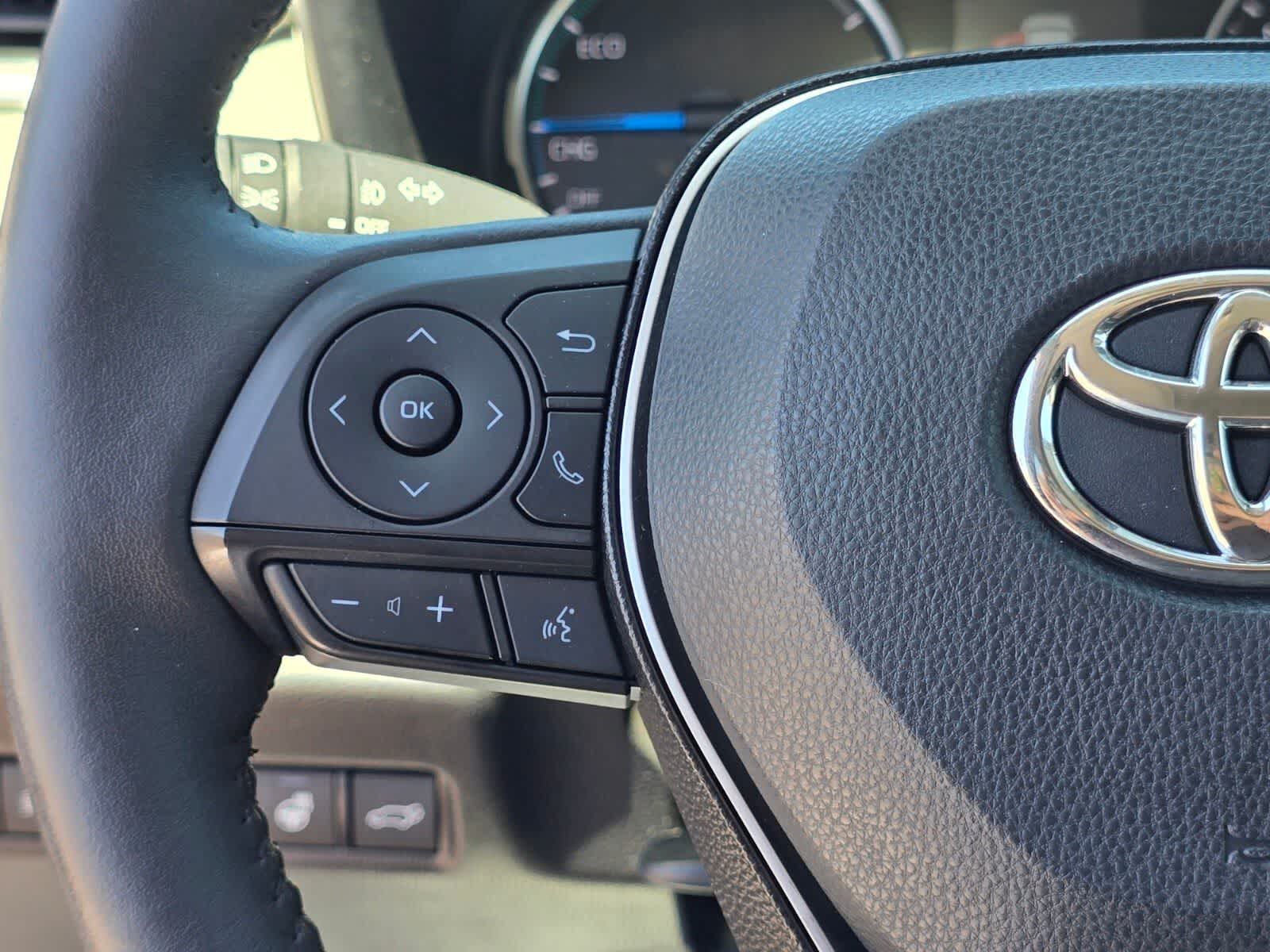 Toyota RAV4 Hybrid XLE 2021