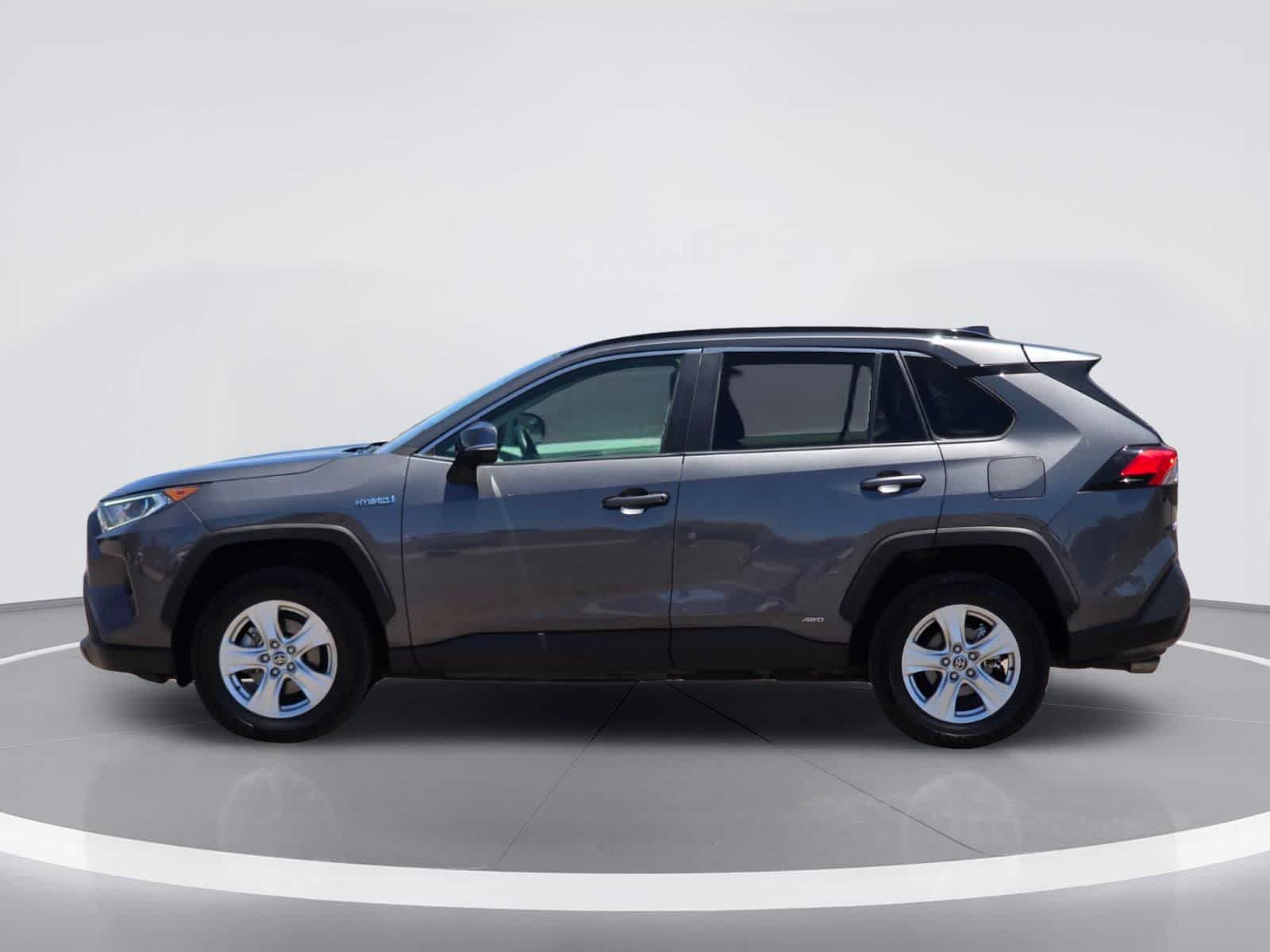 Toyota RAV4 Hybrid XLE 2021