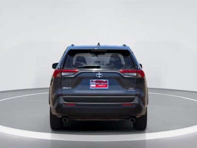 Toyota RAV4 Hybrid XLE 2021