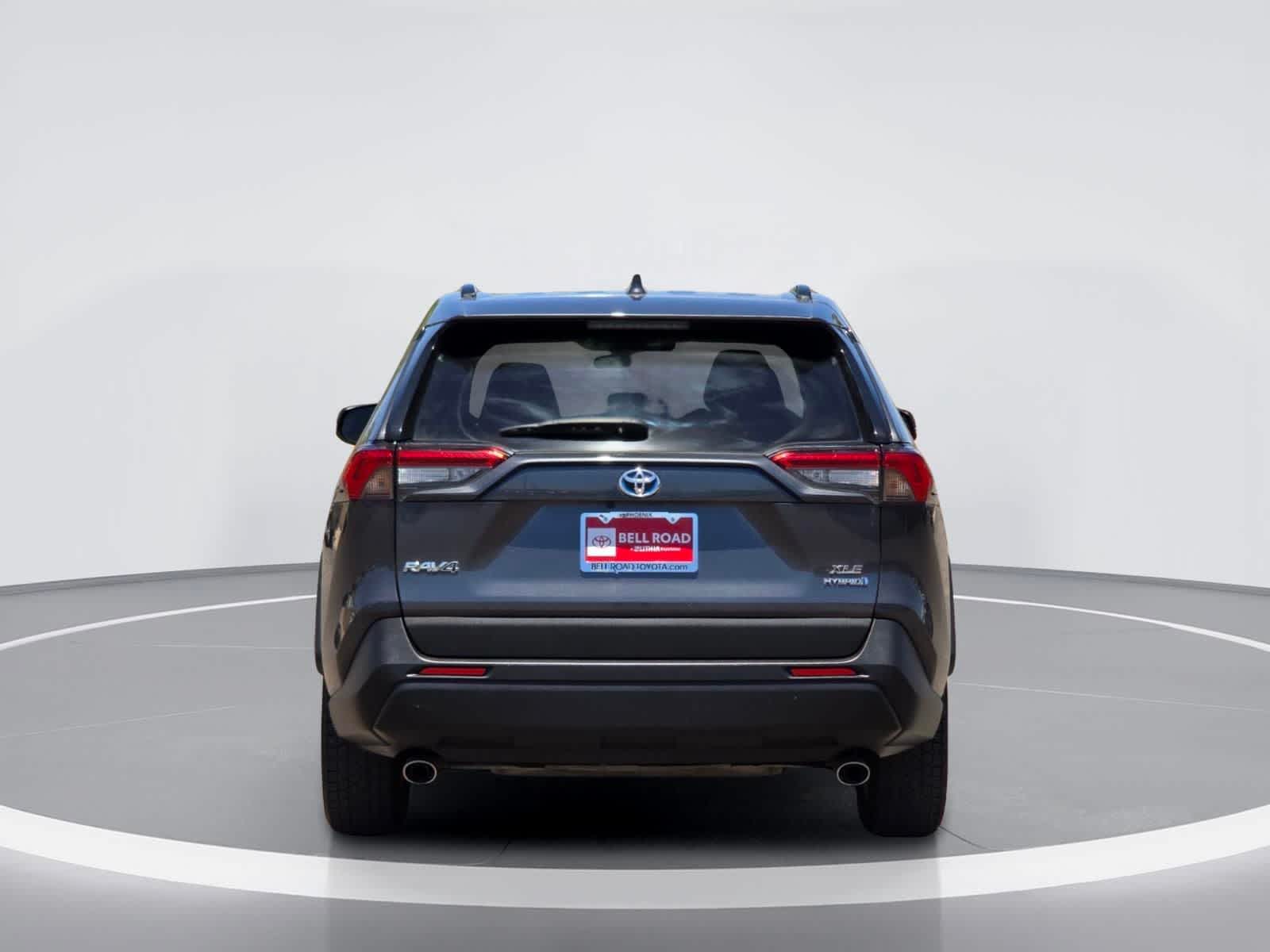Toyota RAV4 Hybrid XLE 2021