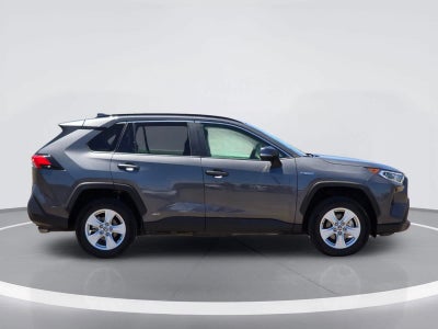 Toyota RAV4 Hybrid XLE 2021