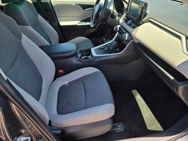 Toyota RAV4 Hybrid XLE 2021