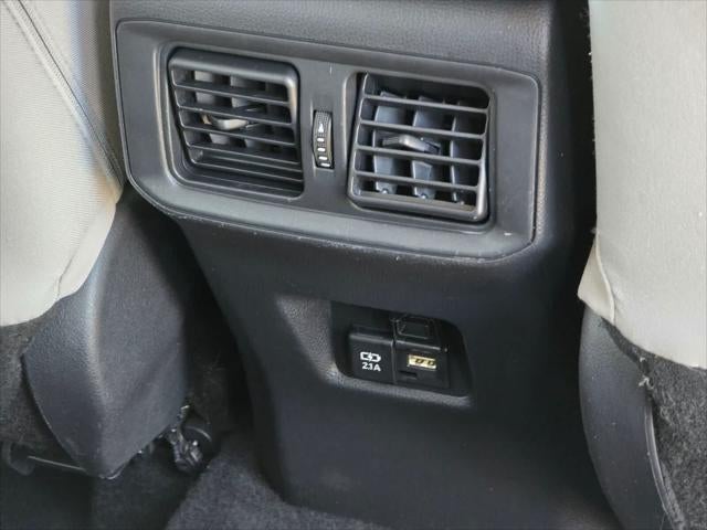 Toyota RAV4 Hybrid XLE 2021