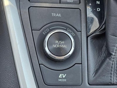 Toyota RAV4 Hybrid XLE 2021