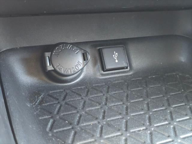 Toyota RAV4 Hybrid XLE 2021
