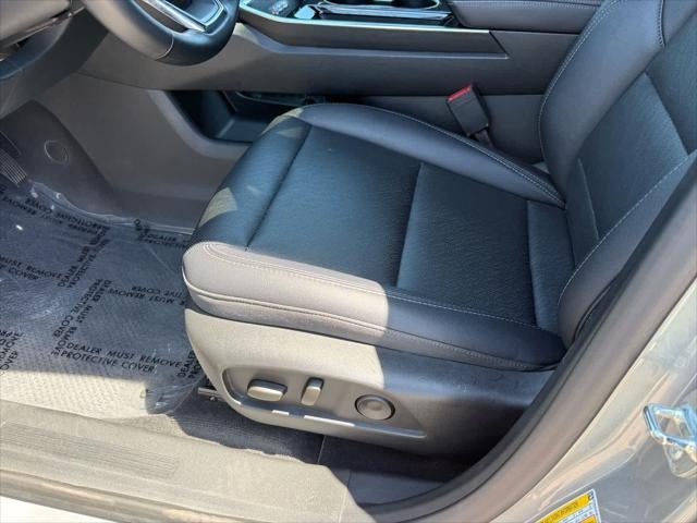 Chevrolet Equinox LT con tracción delantera, 2025