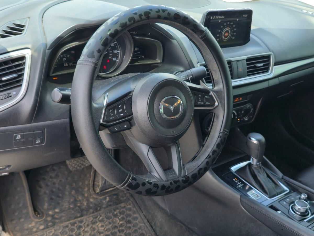 Mazda3 de 4 puertas Sport de 2018