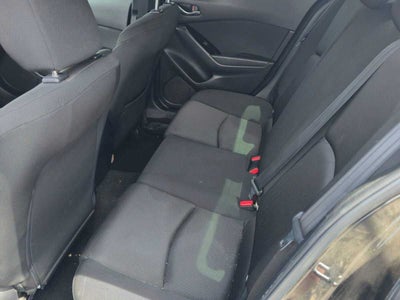 Mazda3 de 4 puertas Sport de 2018