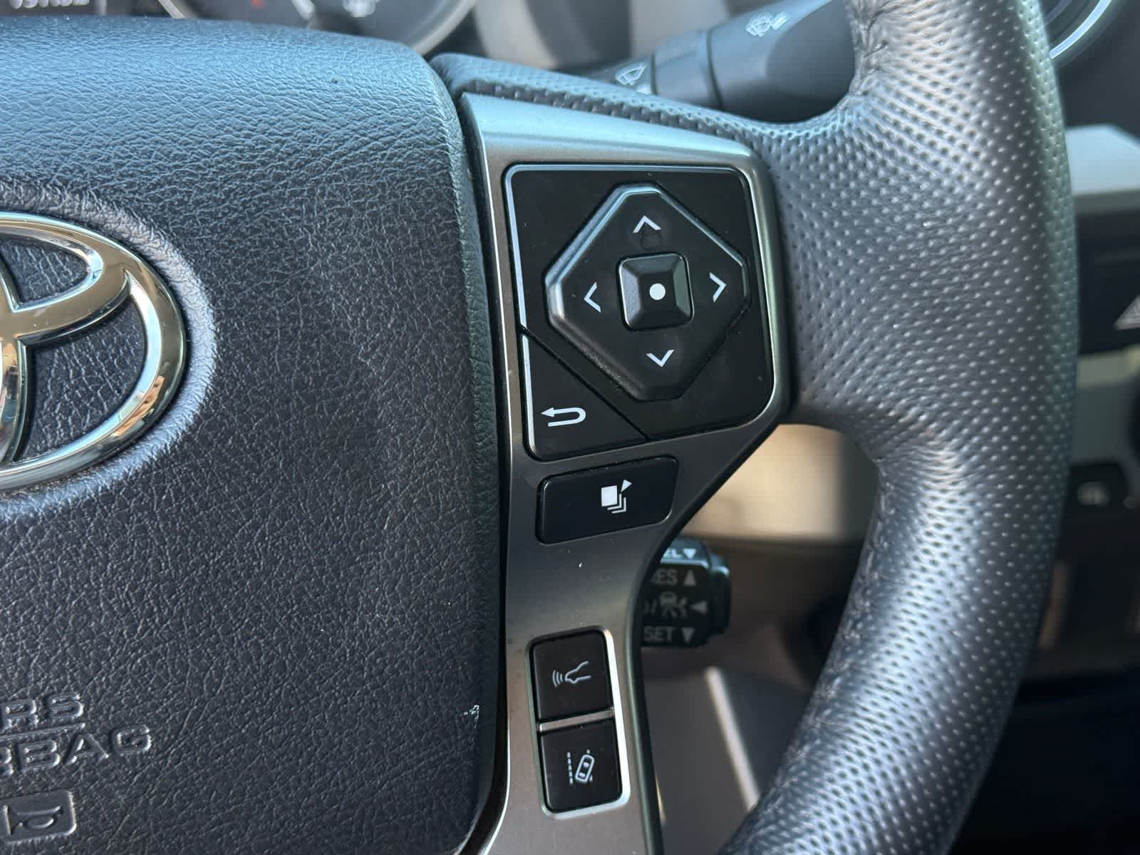 Toyota Tacoma SR5 2021