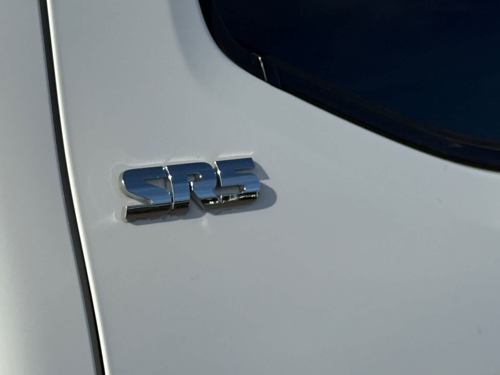 Toyota Tacoma SR5 2021