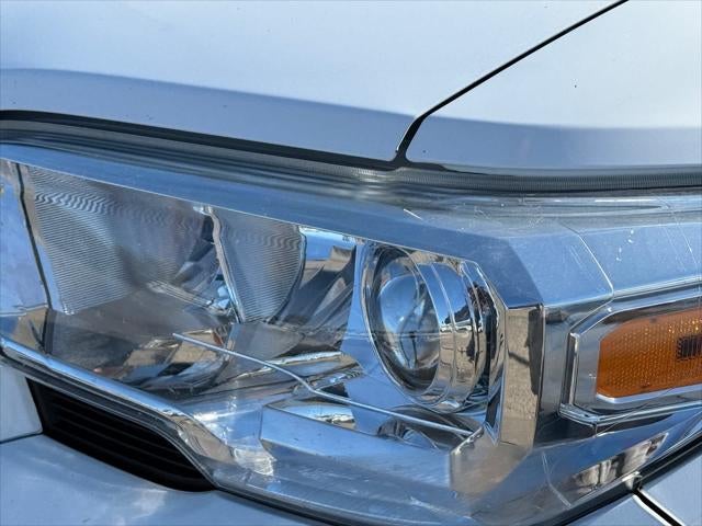 Toyota Tacoma SR 2022