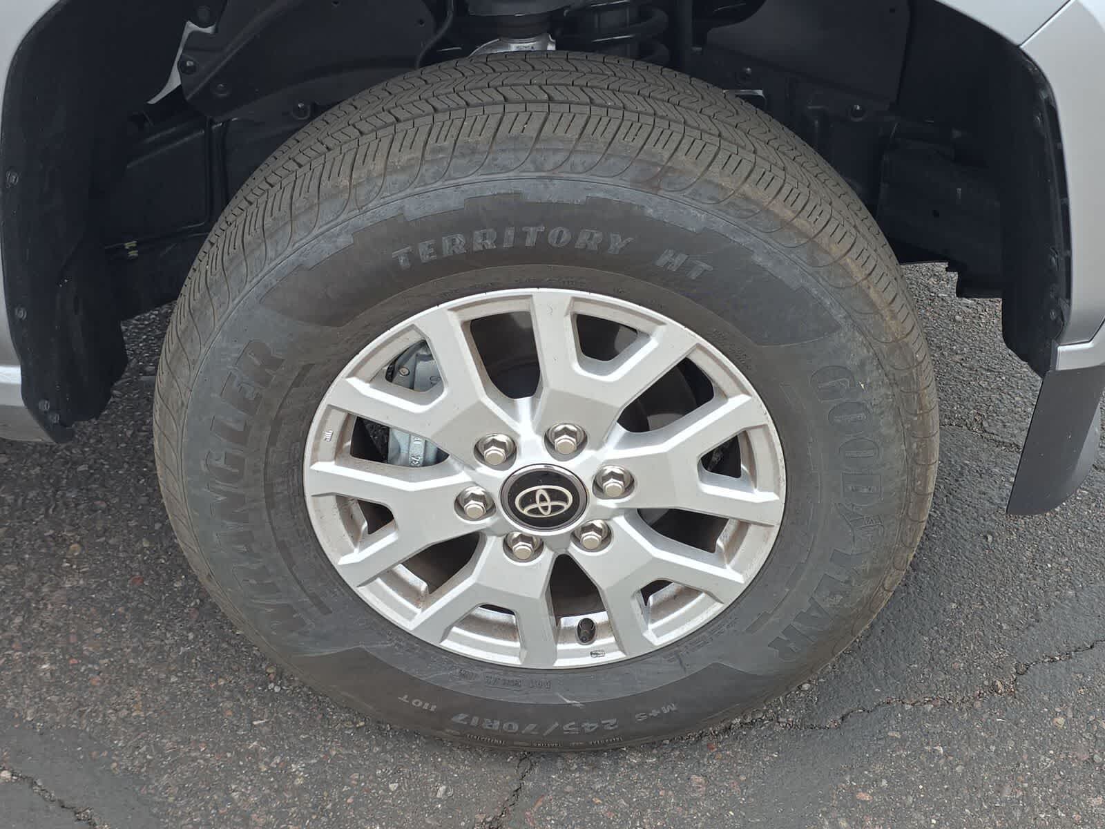 2025 Toyota Tacoma SR5