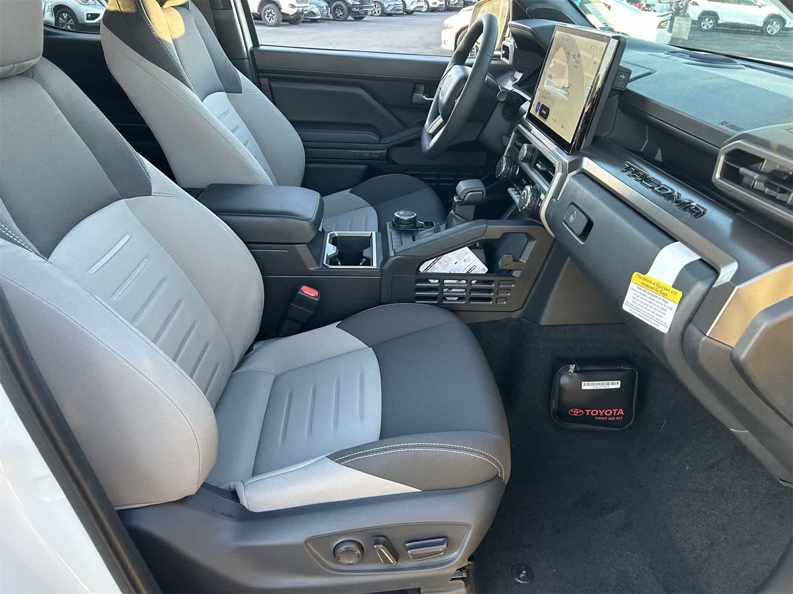 Toyota Tacoma TRD Sport Hybrid 2025