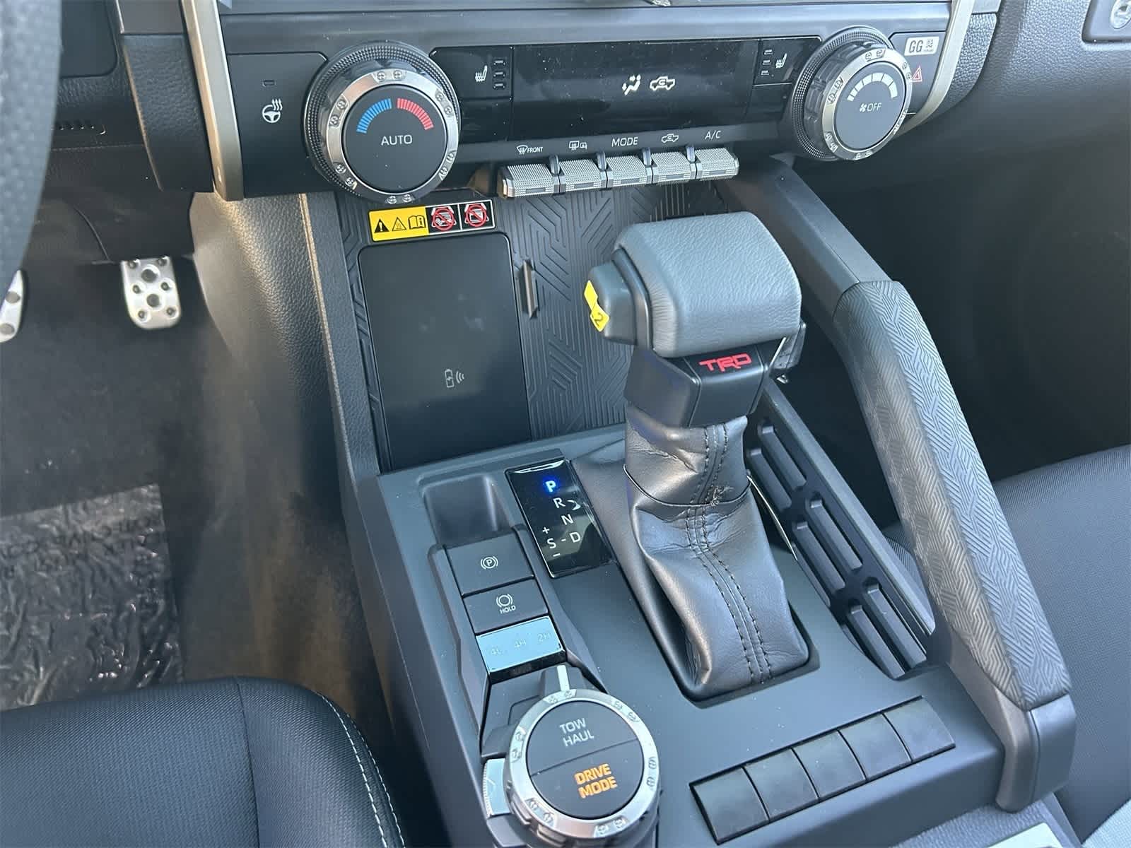 Toyota Tacoma TRD Sport Hybrid 2025