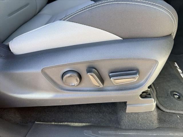 Toyota Tacoma TRD Sport Hybrid 2025