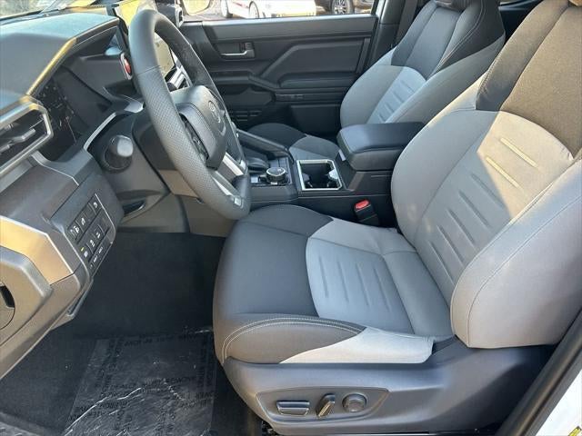 Toyota Tacoma TRD Sport Hybrid 2025