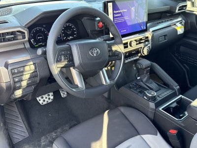 Toyota Tacoma TRD Sport Hybrid 2025