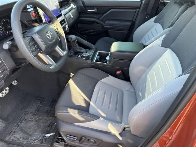 Toyota Tacoma TRD Sport Hybrid 2025