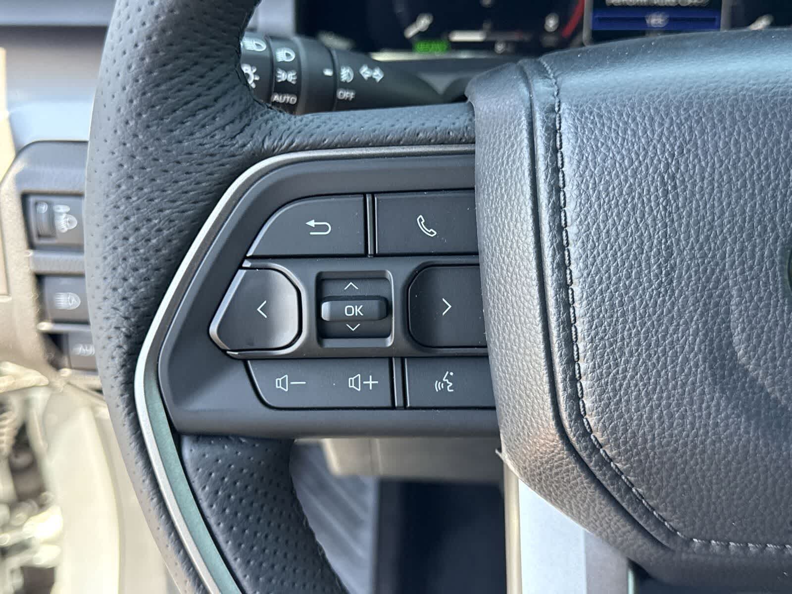 Toyota Tacoma TRD Off Road Hybrid 2025