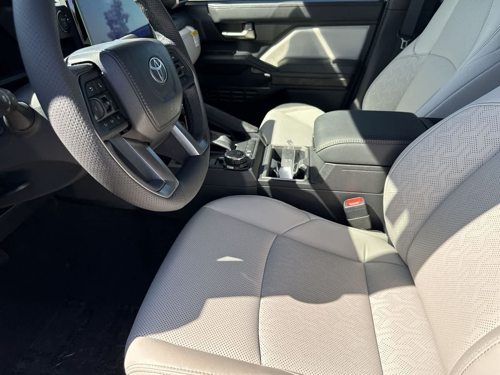 Toyota Tacoma Limited Hybrid 2025