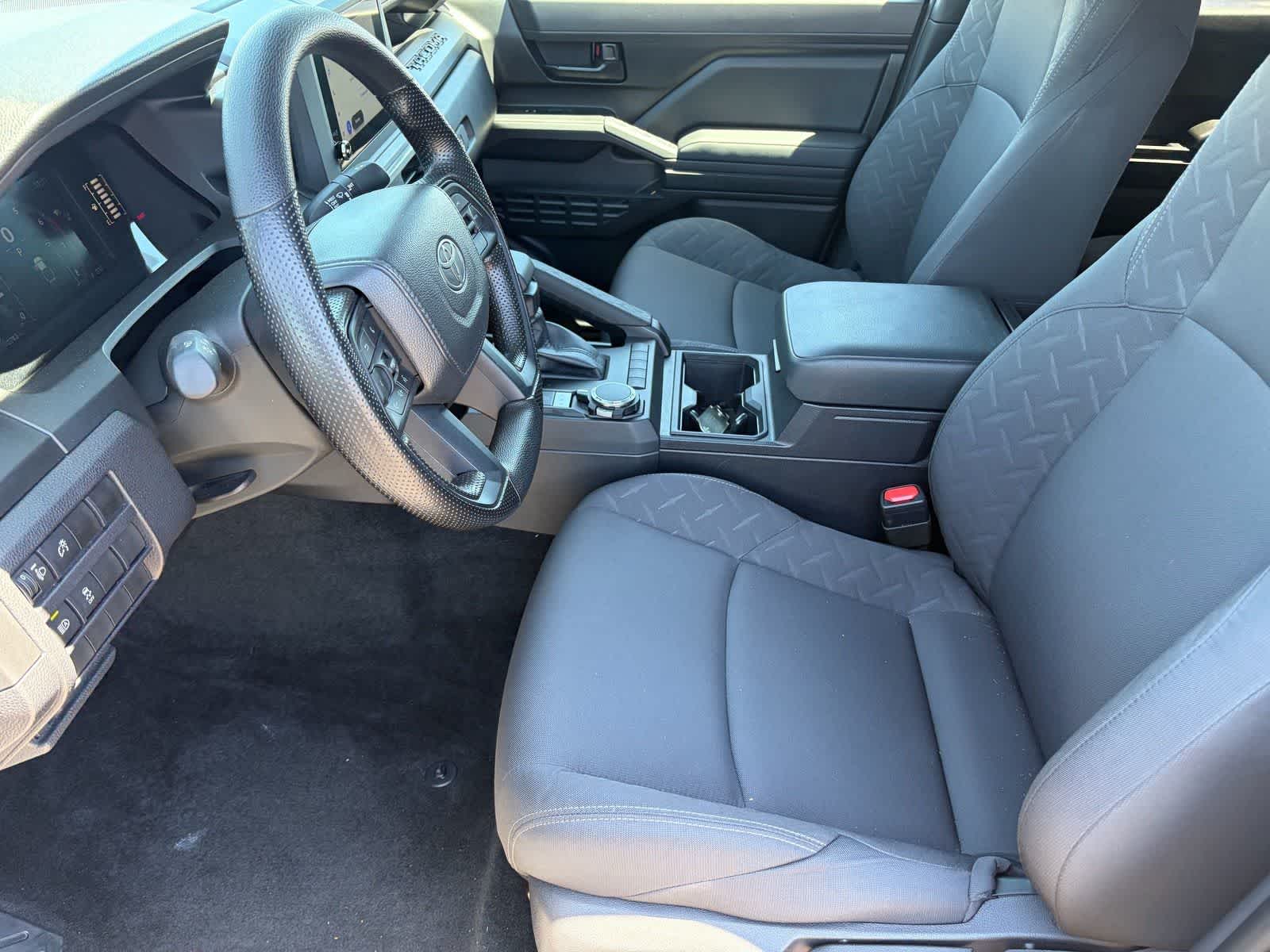 Toyota Tacoma SR 2025
