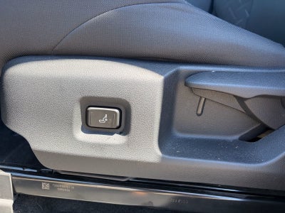 Toyota Tacoma SR 2025