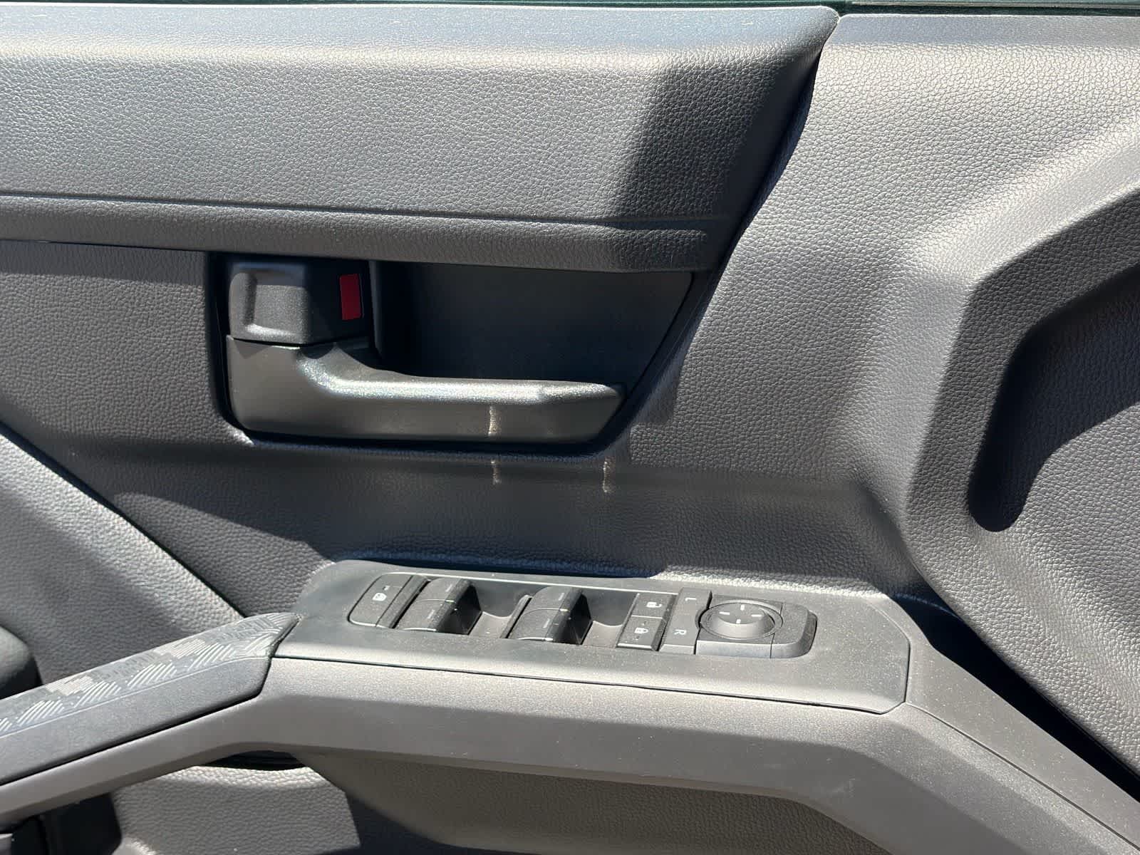 Toyota Tacoma SR 2025