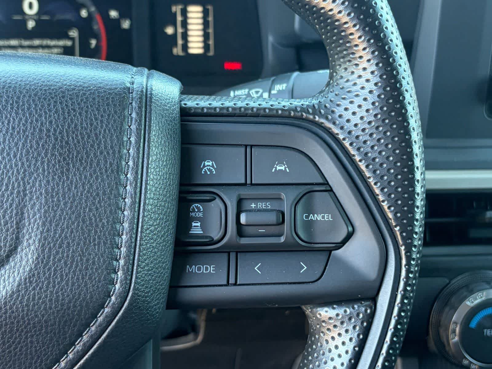 Toyota Tacoma SR 2025