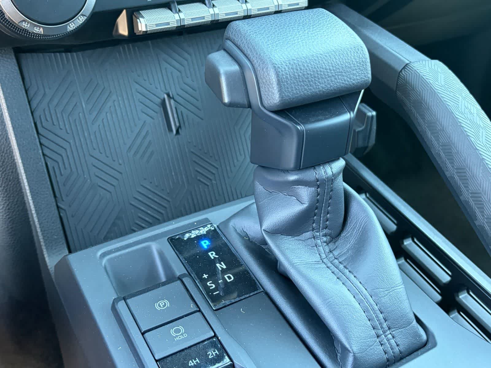 Toyota Tacoma SR 2025