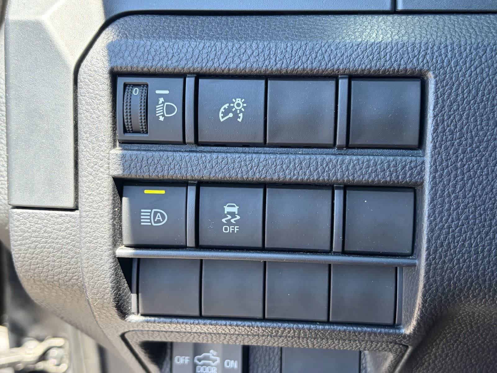 Toyota Tacoma SR 2025