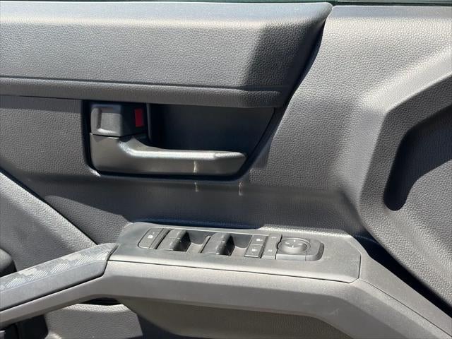Toyota Tacoma SR 2025